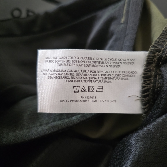 Orvis Men's Khaki Cargo Shorts - Picture 4 of 5